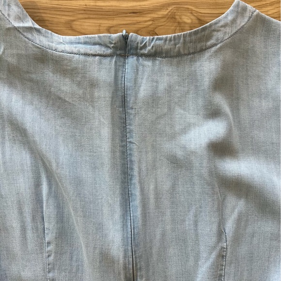 BB Dakota gorgeous Chambray ruffled dress, size 8 - Picture 2 of 6